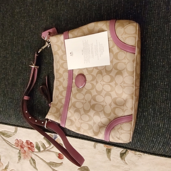 Coach Beige Signature Canvas Shoulder Bag with Pink Leather Trim - Picture 5 of 10